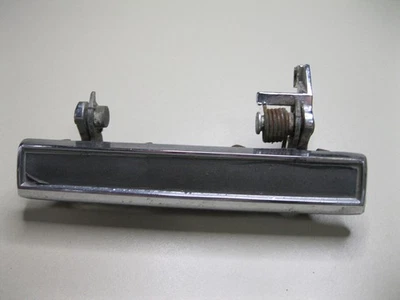 1970-1981 GM LH внешняя дверная ручка Buick, Olds, Pontian и Chevrolet Camaro - Изображение 1 из 4