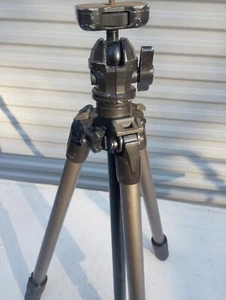 Good Used VELBON CARMANGE 530 CARBON FIBER TRIPOD with PH-263 Ballhead - Picture 1 of 4