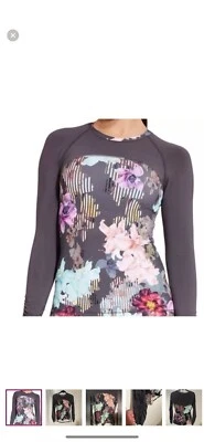 Calia Studio Floral Botánica Protección contra Erupciones Natación Sol Camisa UPF 50+ Nylon Mediana Foto 1 de 4