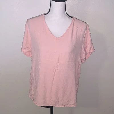 Top ligero de manga corta Downeast rosa claro con cuello en V para mujer Foto 1 de 4