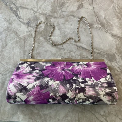 Bolso clutch de noche para mujer con cadena plateada  Foto 1 de 4