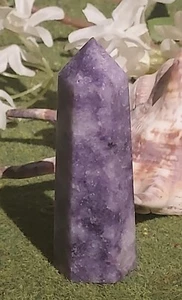 Lepidolite Carved Gemstone Point 80g (C4) - Picture 1 of 3