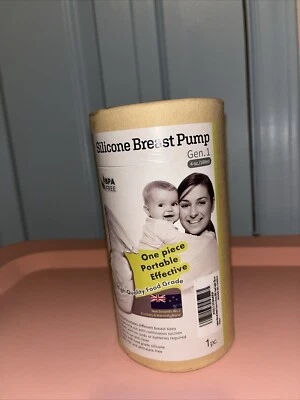 Haakaa Silicone Breastfeeding Manual Breast Pump Milk Pump - Image 1 of 3