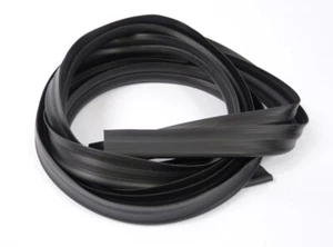 Lambretta Side Panel rubber beading Black pair Series 1 2 3 Li SX TV GP - Picture 1 of 2