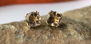 Tachuelas de filigrana de cuarzo natural ahumado oro amarillo 14k 4 mm 5 mm 6 mm 8 mm unisex - Imagen 1 de 8