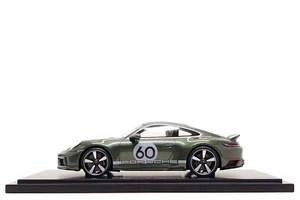 Spark 1:18 Porsche 911 Sport Classic (992) in Oak Green Met. (Dealer Edition) - Picture 1 of 13