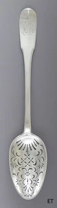 ¿Suizo europeo antiguo c1890-1925? Cuchara para servir perforada de plata .800 - Imagen 1 de 4