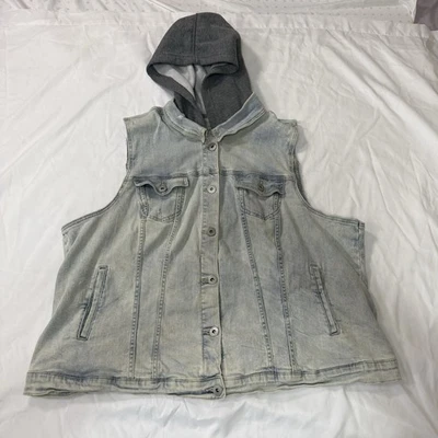 Torrid Denim Hooded Vest Size 5 (4X-5X) Light Wash Raw Edge Sleeveless Jacket - Image 1 of 4