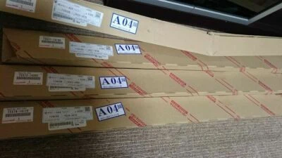 Juego de 4 molduras de parabrisas trasero TOYOTA GENUINO JZA70 Supra MK3 Foto 1 de 4