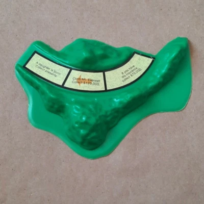 Vintage 1981 Game of Life Replacement Piece - Image 1 of 3