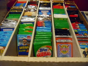 HUGE WAREHOUSE FIND OF VINTAGE UNOPENED BASEBALL CARD PACKS! FREE MANTLE CARD - Picture 1 of 7