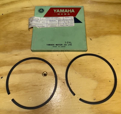 NOS 1976 雅马哈 YZ-400,IT-400 标准尺寸戒指套装 # 510-11601-03-00 — 第 1/2 张图片