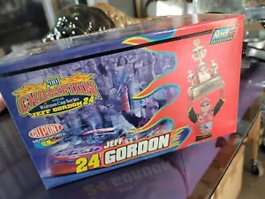Revell Collection Jeff Gordon 2001 champion 1:24 Diecast - Picture 1 of 5