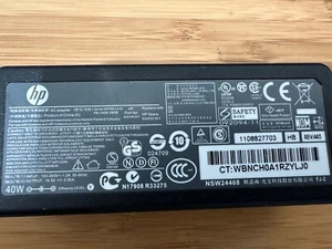 HP Model# HSTNN-LA18 CARICABATTERIE ADATTATORE AC OEM originale con cavo di alimentazione - Foto 1 di 3