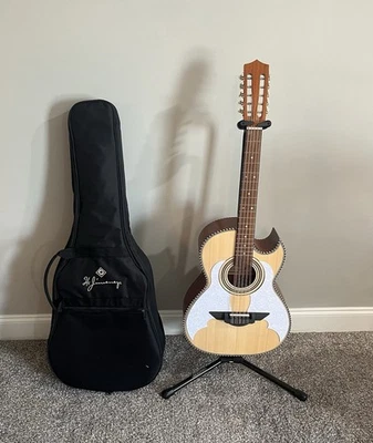 Guitarra Acústica H. Jimenez Bajo Quinto LBQ3 El Murcielago 10 Cuerdas + Estuche Foto 1 de 4