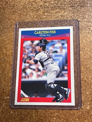 1990 Score Baseball 100 Superstars # 70 Carlton Fisk - Image 1 of 2