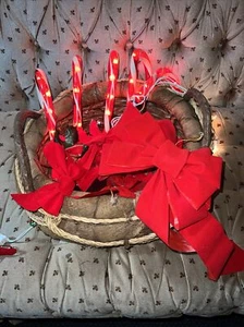 Vintage PrimitivePalm Leaf Vine HandMade Basket Christmas Bows Candy Cane Lights - Picture 1 of 5