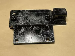 Jeep Cherokee XJ 1991-2001 Manual AX-15 5 Speed Transmission Mount Bracket 4.0L - Bild 1 von 3
