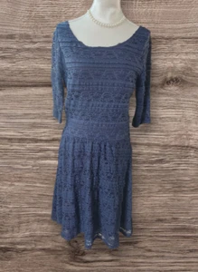 women dress size small by Rewind (maniquin waste is 22 Inches) - Picture 1 of 4