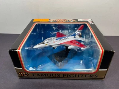 Motormax Famous Fighters F-16 FALCON Military Jet Die-cast Plane 603101 - Image 1 of 4