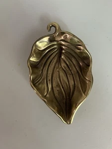 Vintage Solid Brass Leaf Trinket Dish Lovely Polised Nicely Weighted - Picture 1 of 10