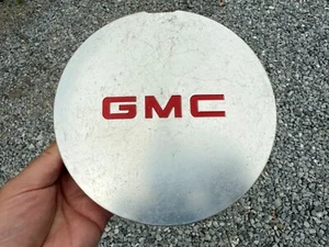 GMC JIMMY SONOMA OEM WHEEL CENTER CAP MACHINED FINISH 15988451 1995-2000 - Picture 1 of 2