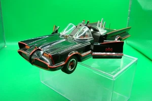 Hot Wheels 1:18 Batman Classic TV Series Batmobile - DC Comics Missing Batman - Bild 1 von 4