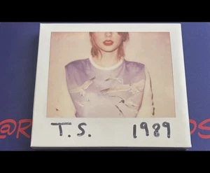 Taylor Swift 1989 CD 2014 w/ Photos - Picture 1 of 7