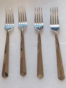 New Zwilling J.A. Henckels Set of 4 Dinner Forks 18/10 Stainless Steel - Picture 1 of 7