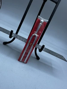 NEA 440Hz Stimmgabel A440 mit Softcase - NEU! (für Musiker, Schule usw.) - Bild 1 von 8