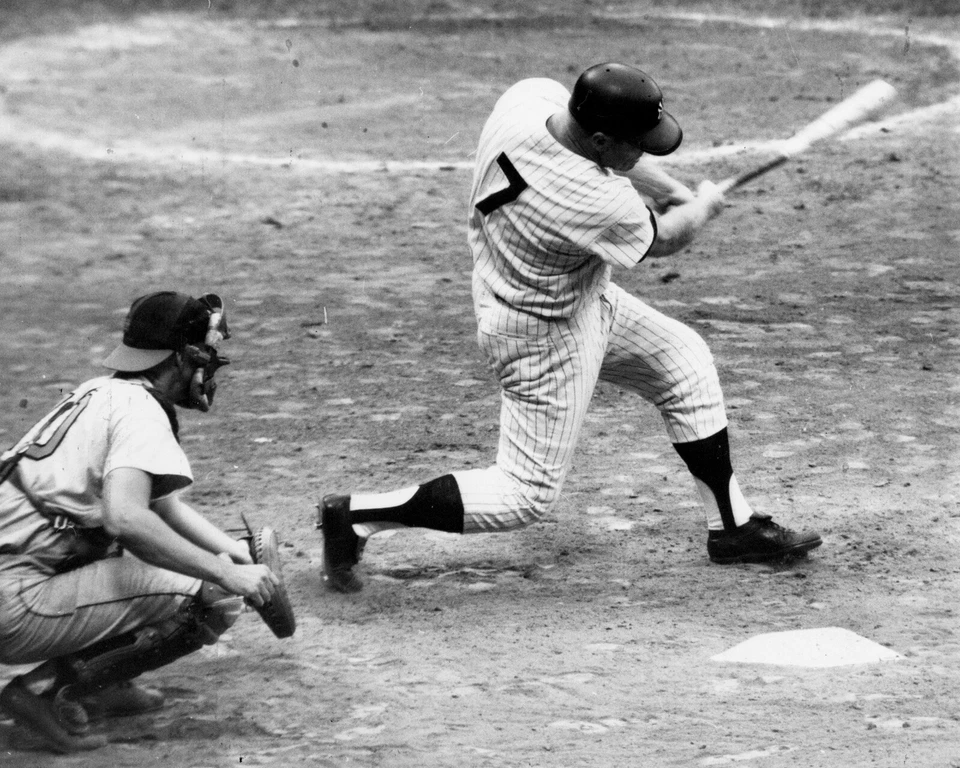 Foto 8x10 MICKEY MANTLE New York Yankees Jugador Más Valioso Bombarderos del Bronx Salón de la fama Foto 1 de 1