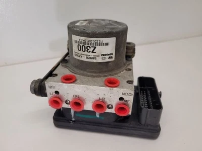 Conjunto de actuador y bomba de pieza de freno antibloqueo HYUNDAI SANTA FE 2017-2018 SWB Foto 1 de 4