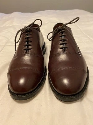 Allen Edmonds Park Ave Oxford Burgundy 6.5 EEE - Image 1 of 4