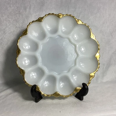Plato de huevo de vidrio de leche vintage Anchor Hocking Fire-King adorno dorado Foto 1 de 4