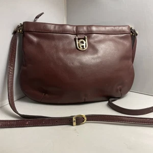 Vintage Etienne Aigner Oxblood Burgundy Crossbody Handbag Purse w/Gold Tone Logo - Picture 1 of 21