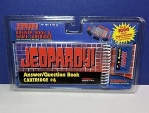 Libro de respuestas Jeopardy vintage y cartucho de juego #6 Tiger Electronics 1995 - NUEVO - Imagen 1 de 4
