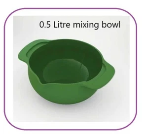 Joseph Joseph 0.5L mixing bowl includes metric and imperial measurements - Picture 1 of 3