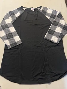 LuLaRoe L Randy Raglan Tee 3/4 sleeves Large Black Gray Checkered Plaid #531 - Picture 1 of 4