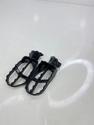 2002 Yamaha YZ125 Foot Pegs OEM #58 Foto 1 de 4