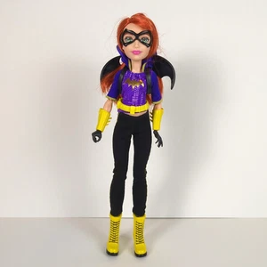 Figura Muñeca de Acción Entrenamiento Batgirl 12" DC Super Hero Girls - Imagen 1 de 4