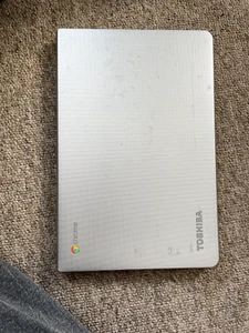 Toshiba Chromebook Cb30-102, CELERON, 2GB, 16GB, CHROME O/S REF S16 - Picture 1 of 4