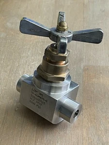 TECHNICAL PRODUCTS TP-6PW70-0 1/8" IPS INLINE SOCKET WELD GLOBE SHUTOFF VALVE - Picture 1 of 12