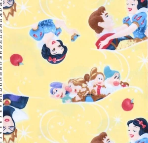 Tela de coser artesanal de vellón reina malvada Disney Blancanieves siete enanitos por yarda - Imagen 1 de 1
