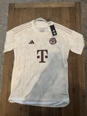 adidas Bayern Munich Third Jersey 23/24 Men’s Size medium - Image 1 of 2
