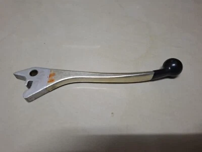 PALANCA FRENO DELANTERO SUZUKI GT185-125-GT250-GT380-GT550-GT750-GS550-750 57420-15620 Foto 1 de 2
