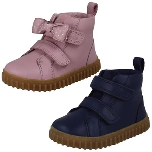 Unisex Clarks Kleinkind Hohe Leather Wildleder Turnschuhe Stil Stiefeletten Cove - Picture 1 of 19