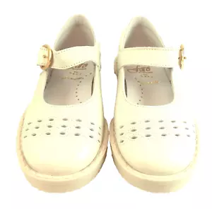 DE OSU/FARO -Girls Classic Ivory Leather Dress Casual Shoes - European -Size 8 - Picture 1 of 5