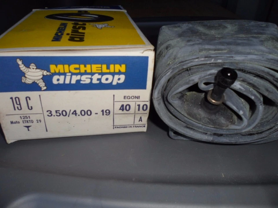Tubo interior de repuesto para motocicleta Michelin Airstop 3.50/4.00-19 C 1251 cantidad 1 NOS Foto 1 de 1