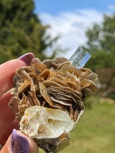 Acquamarina grezza naturale con esemplare di mica Pakistan 82g - Foto 1 di 10