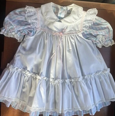 Vestido De Colección Bryan Niño Pequeño T3 Volantes Encaje Pastel Cuadros Delantal Mangas Abullonadas EE. UU. 3T Foto 1 de 4
